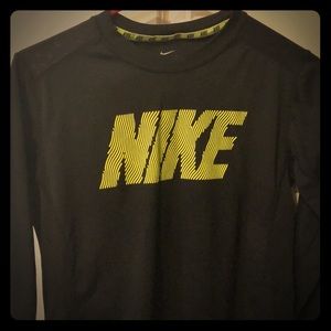 Boys Nike size lg Dri-Fit long sleeve shirt